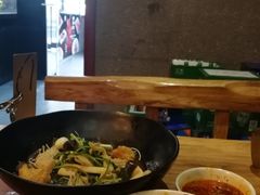 -万记麻辣烫国展总店