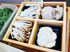 菌菇拼盘&nbsp;-烹然四季椰子鸡火锅(团结湖总店)