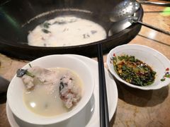 -陈大锅·岳阳鱼馆·地道岳阳菜(美食街店)