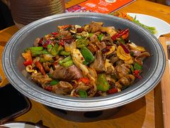 -老滇山寨•云南特色菜•地方菜•民族风情歌舞表演(金碧店)