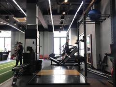 -Freedom Fitness私教健身俱乐部(徐虹北路店)