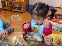 -抱抱熊托育中心(大悦城店)