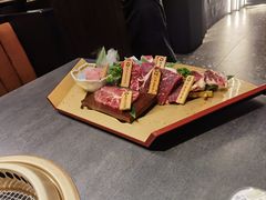 -铭牛烧肉·和牛海鲜自助(高新月牙湖店)