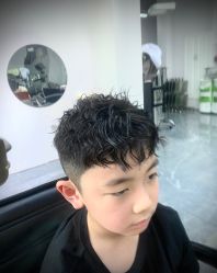 -茶发Salon·烫发染发理发