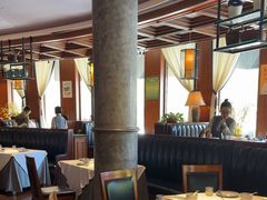 -八府香鸭·啫啫煲(华山路店)