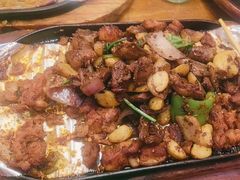 -老东镇啤酒屋海鲜加工·蒸汽海鲜·海鲜烧烤(台东店)