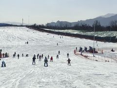 -华彬猛犸滑雪场