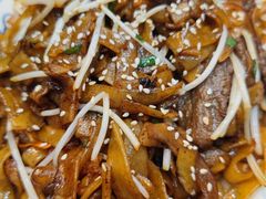 干炒牛河-明本湛江鸡•海鲜小厨(陈家祠店)