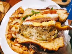 超厚芝士牛肉汉堡-魏斯理汉堡(西安沣东吾悦店)