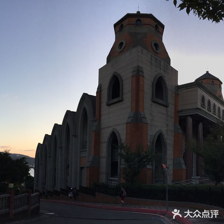 你知道吗？周杰伦的母校就是台湾的淡水，真理大学