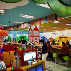 -莫莉幻想儿童乐园(武汉经开永旺店)