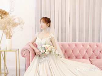 拍照馆｜没有男朋友就跟闺蜜拍婚纱吧