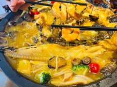 -鸣记脆皮烤鱼·海鲜烤鱼(三八广场店)
