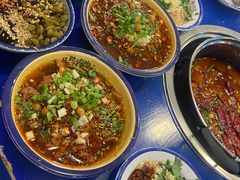 -马路边边串串香形象店(磐石路店)