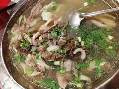 -谢老五跷脚牛肉·非遗传承店