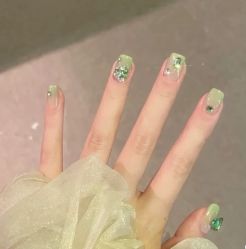 -悦指间美甲美睫