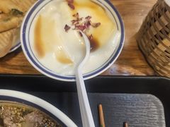 -云阿蛮云南生烫牛肉米线(奉贤路店)