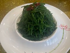 炝拌草原沙葱-德乐海蒙餐
