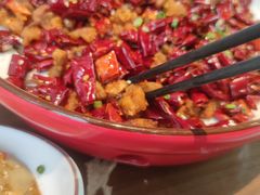 -有红鸡毛店·川菜(建设路店)