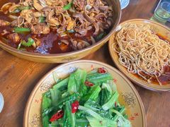 -一品红烧鸭特色川菜(三岔湖店)