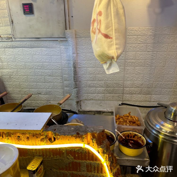 江南古镇的特色米线小店