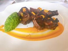 碳烤乳鸽，甜豆，旱金莲醋汁-Jean Georges