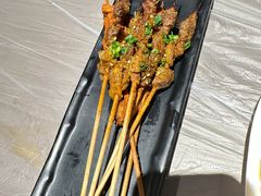 -肥肥虾庄·金牌油焖大虾(沙湖店)
