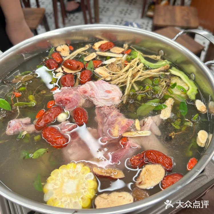 石橄榄鸡煲的天花板