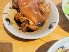 -红猪卤肉饭(大西洋美食城店)