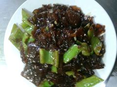 -明月食府(二区干二路店)