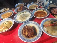 -蓝田九大碗民俗食府(蓝田店)