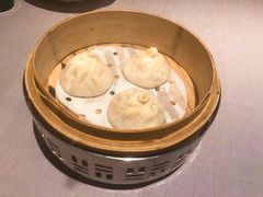 蟹粉小笼包-新荣记(南京西路店)