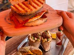 -Catch Bagel(芳草地店)