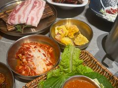 -草家酱蟹炭火烤肉店(珲春南路一店)