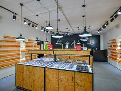 -罗伯特眼镜·蔡司官方授权(罗湖国贸店)