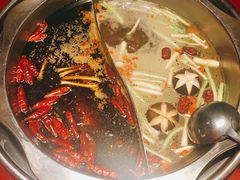 鸳鸯老火锅-山城辣妹子(定福庄店)