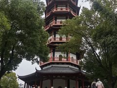 -绳金塔