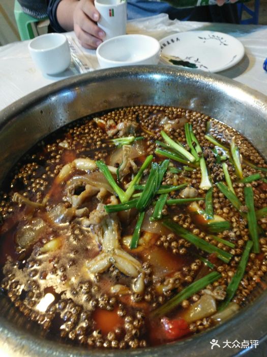 祥和特色菜(桃园路店)水煮青蛙图片 - 第1张