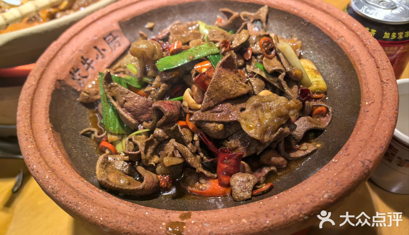 用来拌饭堪称一绝。喜欢喝酒的小伙伴这两道菜一定不能错过