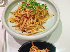 -铜锣湾·有麝自然香(渝北财富中心店)