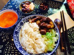 -蜗牛小馆醉乡民谣云南菜(惠新西里店)