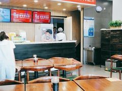 大堂-李先生牛肉面大王(站北广场店)