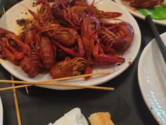 -涨巢·潮玩水疗局