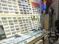 -沫芮眼镜·蔡司官方授权店(人民广场店)