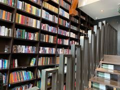 -钟书阁(松江泰晤士小镇店)