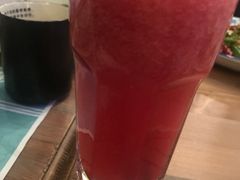鲜榨西瓜汁-临界音乐酒馆·小龙虾·江湖菜(华熙LIVE·鱼洞店)