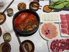 -贵府酸汤牛肉火锅·贵州老字号(飞山街店)