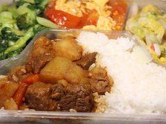 -同济大学本部学苑饮食广场