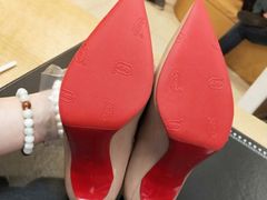 -爱革·洗衣改衣·洗鞋修鞋·洗包修包·奢侈品护理(宝地广场店)