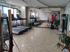 -迈劲健身专业私教(朝青汇店)